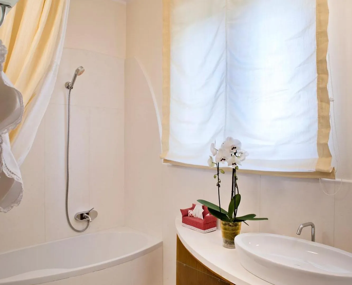 Ad My Home Cortona 0*,  Italy