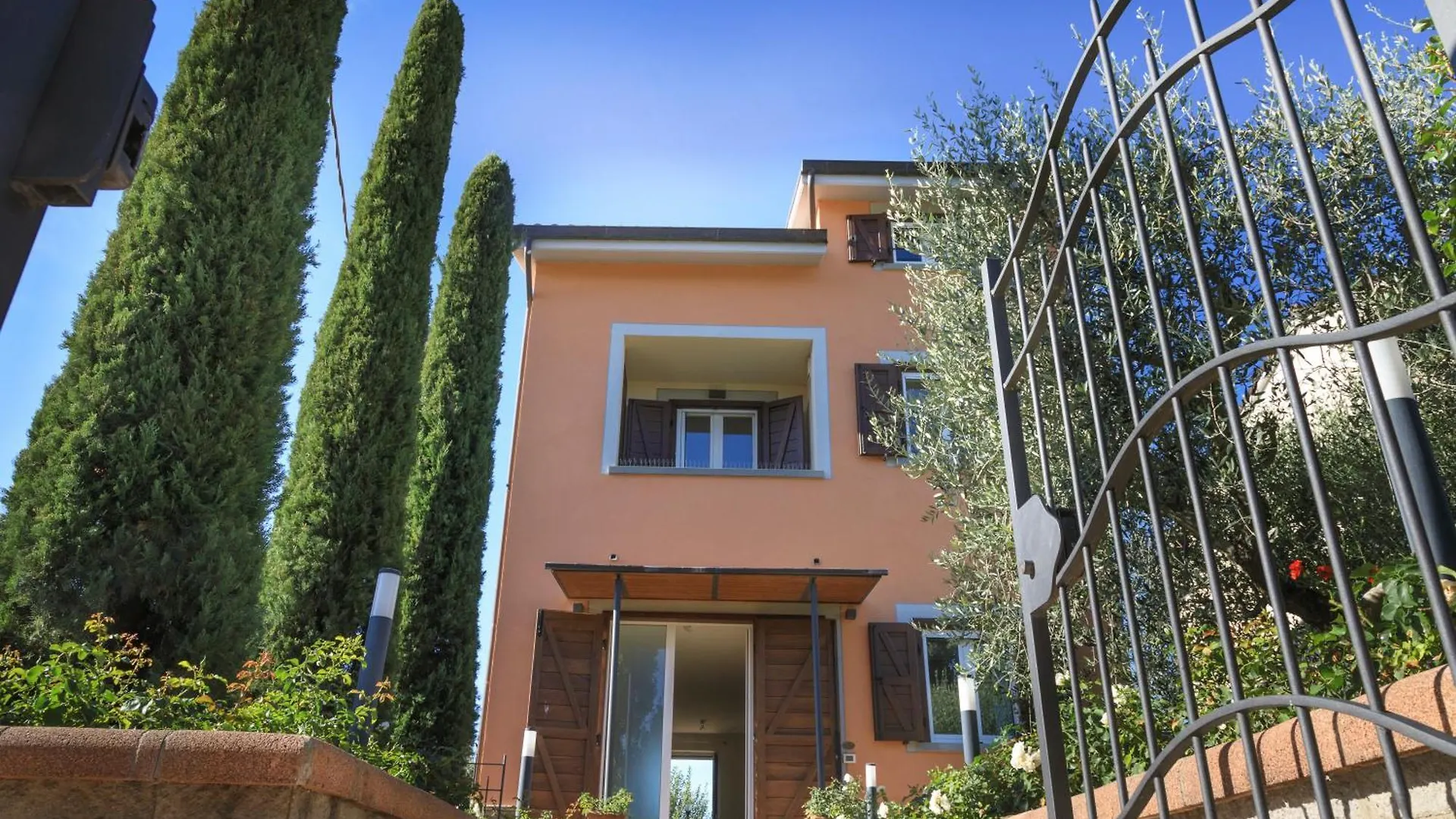 Ad My Home Cortona 0*,  Italy